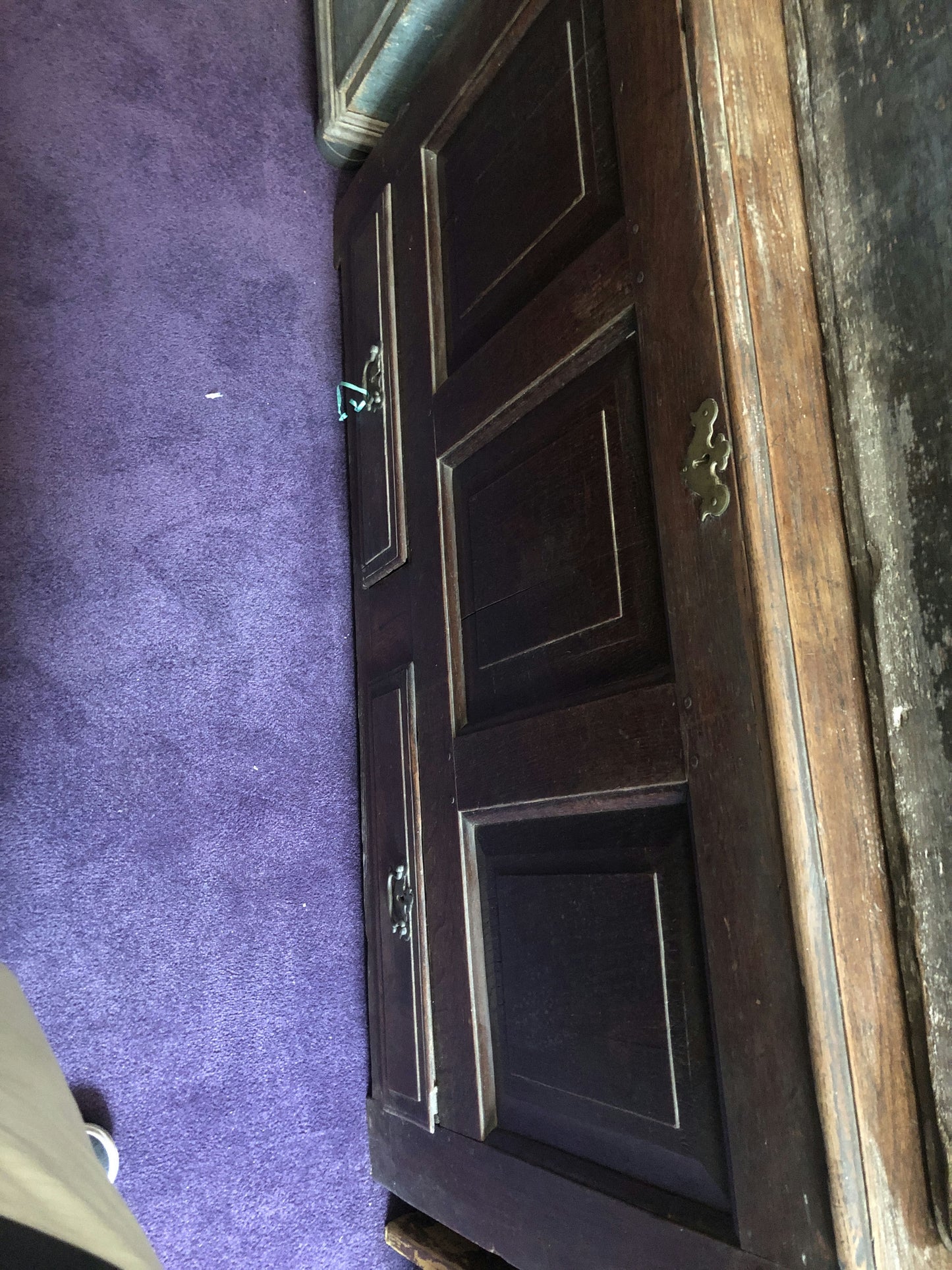 Trunk with 2 Drawers