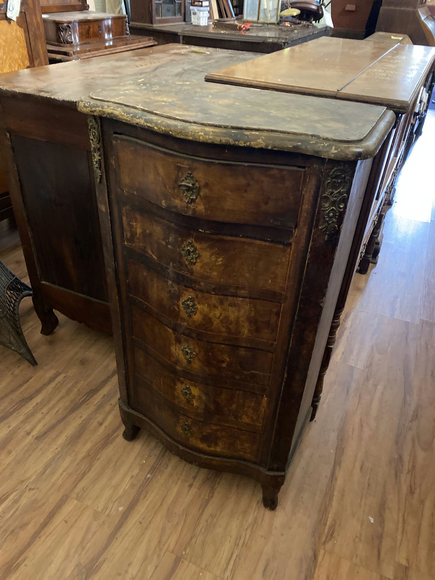Prop Dresser