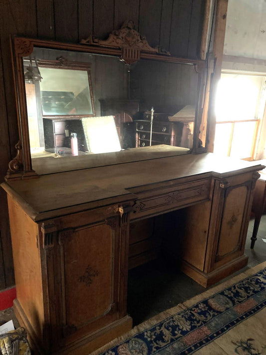 Desk with Mirror